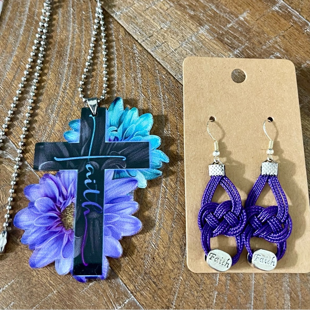🎉3 / $9 DEAL
Faith earrings and necklace